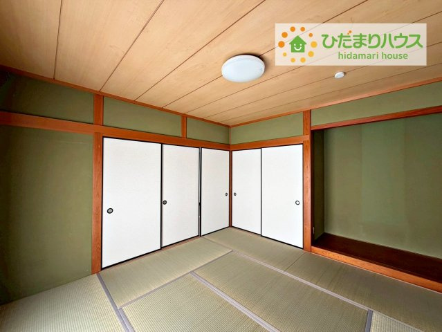 常陸太田市天神林町　中古戸建の玄関