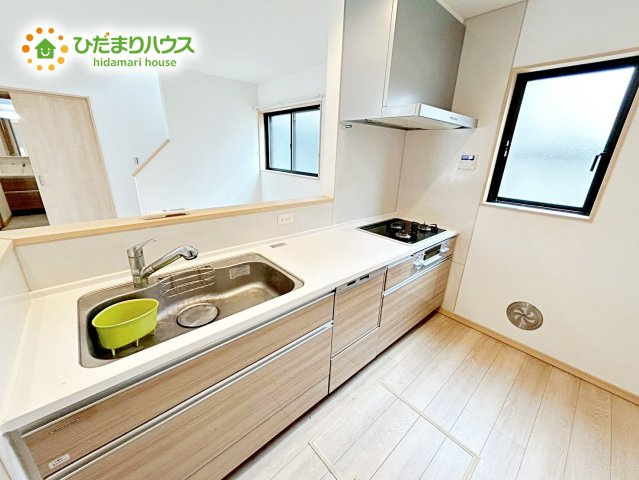 【キッチン】 | 茨城町桜の郷　中古戸建 | 食器洗乾燥機が付いていますので家事の時間も節約できます。忙しいママには便利ですよね。