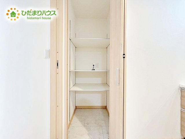 【収納】 | 茨城町桜の郷　中古戸建 | ゆったりとした洗面所には物入れを完備！タオルや洗剤をしまえます(^^)/