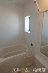 柏崎市北園町のアパートの浴室