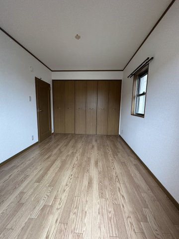 クオリティタウン上野　参番館の洋室