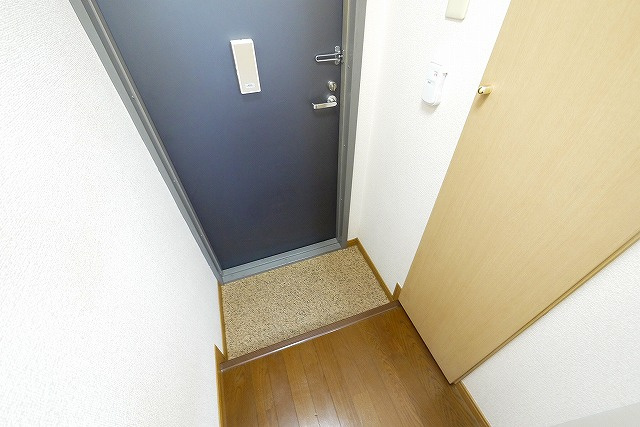 レオパレスイケダの玄関|シンプルで使いやすい玄関です