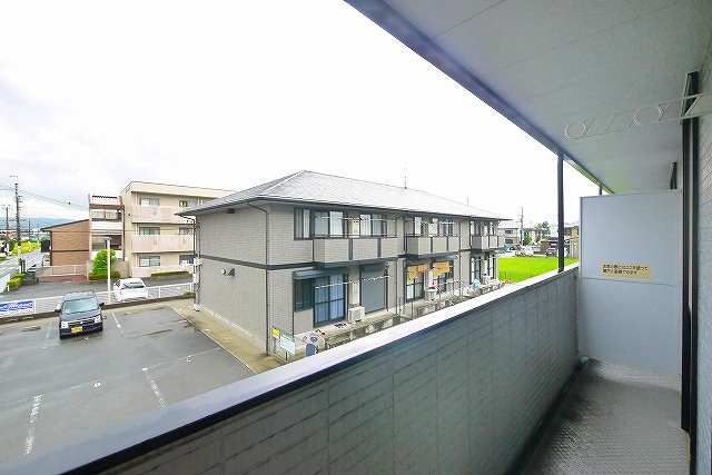 レオパレスイケダのバルコニー|広々としたバルコニーです