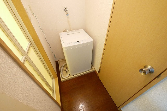 レオパレスイケダの設備|嬉しい室内洗濯機置き場がございます。
