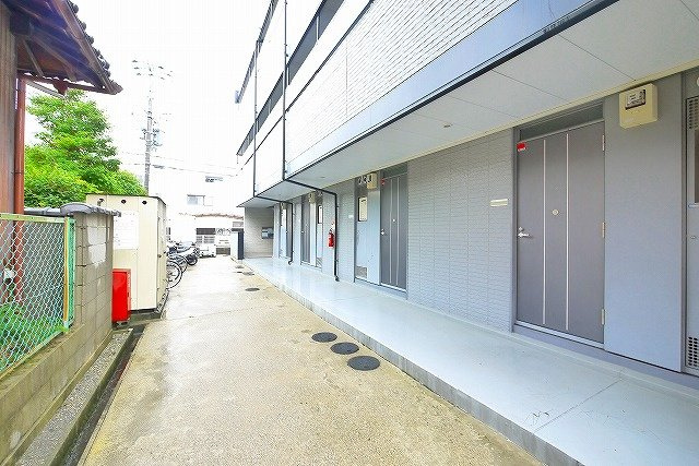 レオパレスイケダのその他共用部分|共用廊下