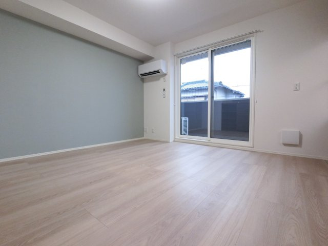 シャイングレイスの居間・リビング