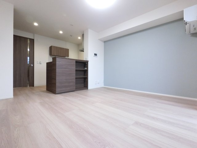 シャイングレイスの居間・リビング