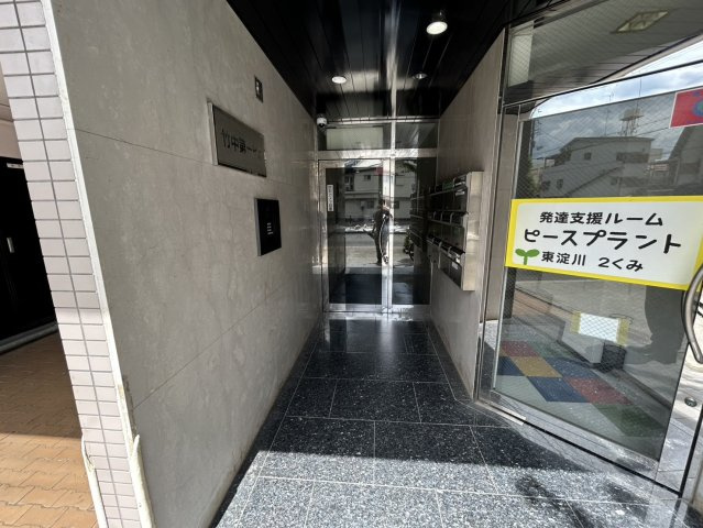 竹中第一ビルのエントランス