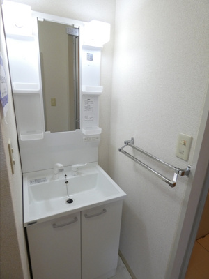 【洗面所】 | スターハイツ | 忙しい朝には欠かせない洗面所です