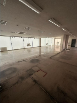 大阪府堺市南区岩室　工場の内装