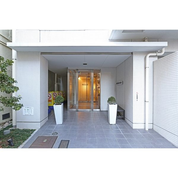 ミュプレ矢場町のエントランス