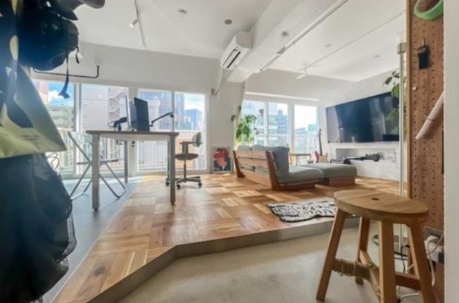 【居間・リビング】 | グレイス高田馬場 | 玄関とリビングの境界壁などが無く、開放感があります！