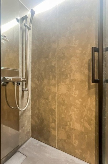 【浴室】 | グレイス高田馬場 | シンプルな設えのシャワールーム。浴槽は無いのでご留意ください。