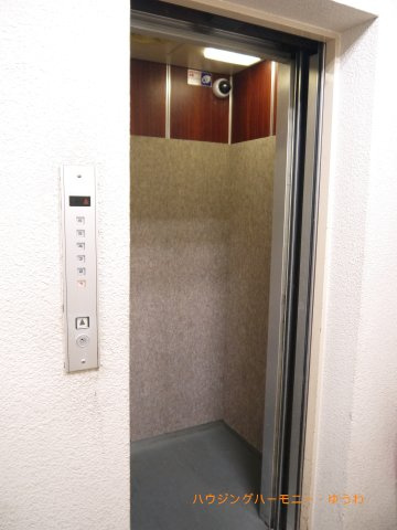 【その他共用部分】 | グレイス高田馬場 | 階段移動の手間を省く現代の必需設備です。