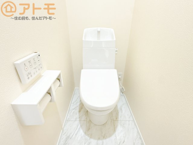 【トイレ】 | 葵区北番町2期　新築戸建　A号棟 | 毎日使うトイレだからこそ機能性を重視したいですよね！温水洗浄便座で快適な時間をお過ごしください♪