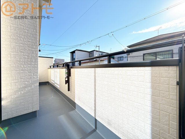 【バルコニー】 | 葵区北番町2期　新築戸建　A号棟 | 陽当りの良いバルコニーはお洗濯物はもちろんお布団もふかふかになります♪