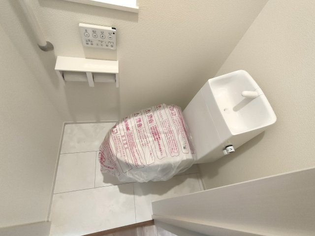 三郷市　鷹野1丁目　新築戸建　全2棟のトイレ|トイレも気になるポイント