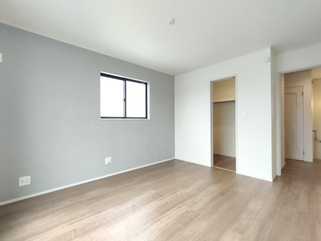 三郷市　鷹野1丁目　新築戸建　全2棟の洋室|使い勝手のいい洋室です