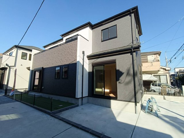 三郷市　鷹野1丁目　新築戸建　全2棟