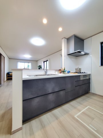 三郷市　鷹野1丁目　新築戸建　全2棟のキッチン|施工例です