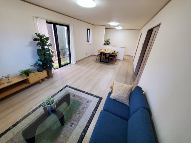 三郷市　鷹野1丁目　新築戸建　全2棟の居間・リビング|施工例です