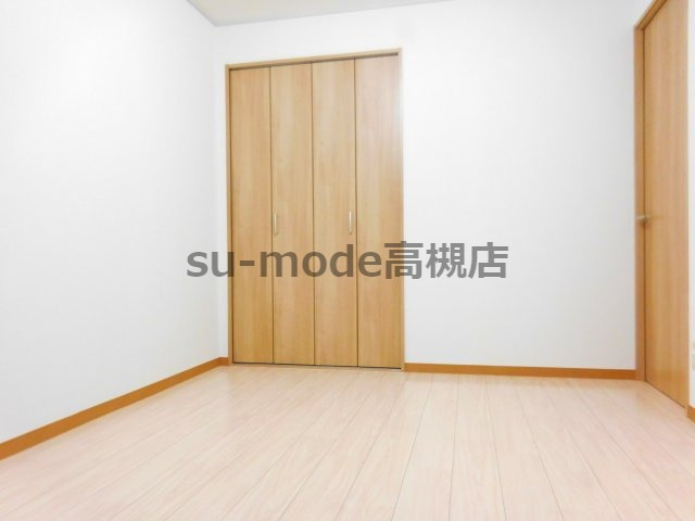 髙井ハイツC棟の洋室