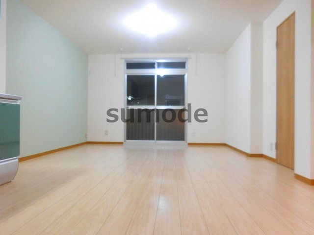 髙井ハイツC棟の居間・リビング