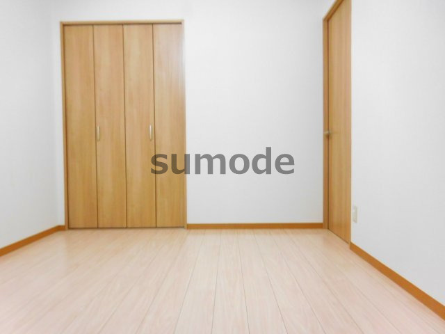 髙井ハイツC棟の洋室