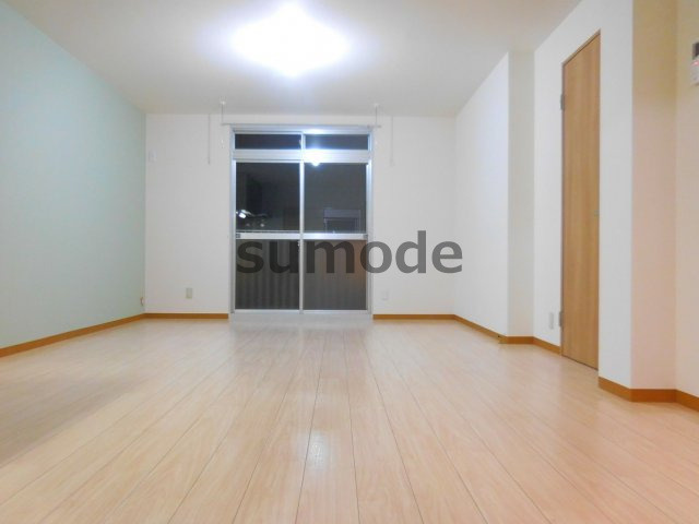 髙井ハイツC棟の居間・リビング