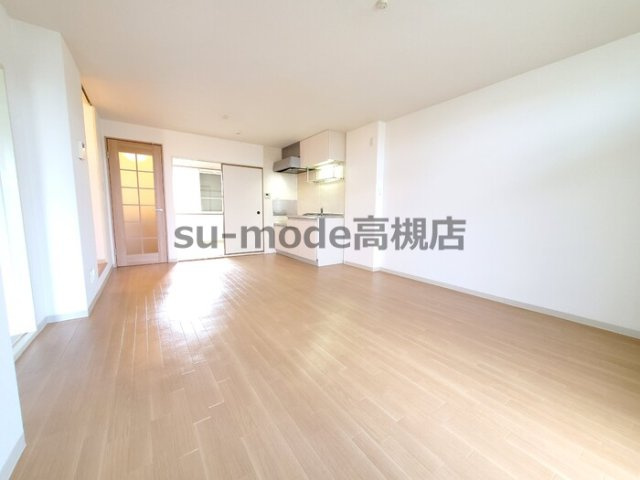 髙井ハイツC棟の居間・リビング