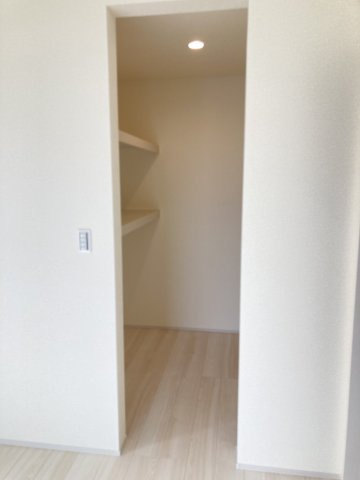 第3富士見町時沢　新築戸建　3号棟の収納|2階洋室1収納
2つ目のウオークインクローゼットです