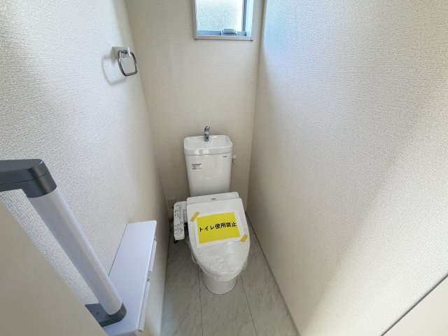 第3富士見町時沢　新築戸建　3号棟のトイレ|2階トイレです。清潔感のある白を基調としています。
