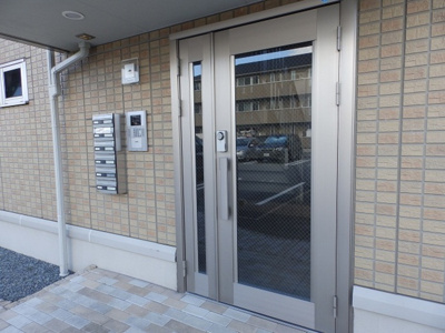 【エントランス】 | サンガーデニア B棟