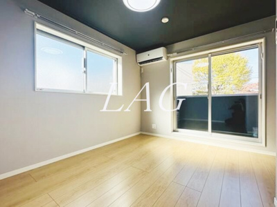 【居間・リビング】 | ＡＸＩＳ中町 | 洋室のお部屋です。