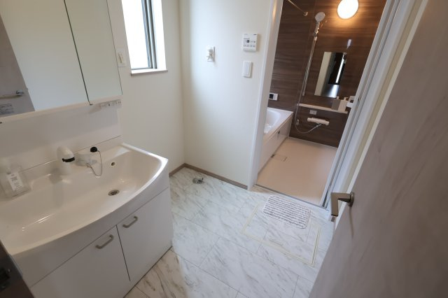 《仲介手数料無料》上尾市小泉３丁目34-11(A号棟)新築一戸建てハートフルタウンのランドリースペース|撮影日 2025年9月15日 12:00 晴れ