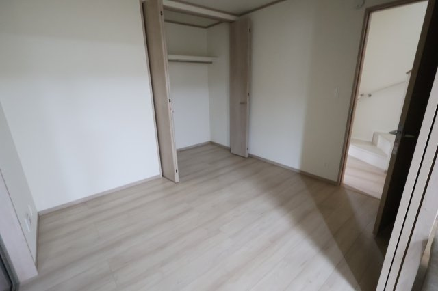 【洋室】 | 《仲介手数料無料》上尾市小泉３丁目34-11(A号棟)新築一戸建てハートフルタウン | 撮影日 2025年9月15日 12:00 晴れ