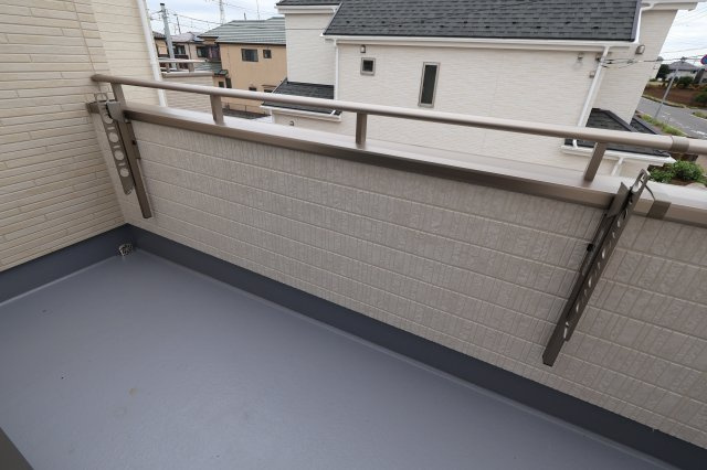 【バルコニー】 | 《仲介手数料無料》上尾市小泉３丁目34-11(A号棟)新築一戸建てハートフルタウン | 撮影日 2025年9月15日 12:00 晴れ