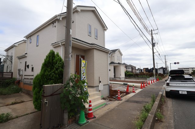 【外観】 | 《仲介手数料無料》上尾市小泉３丁目34-11(A号棟)新築一戸建てハートフルタウン | 撮影日 2025年9月15日 12:00 晴れ