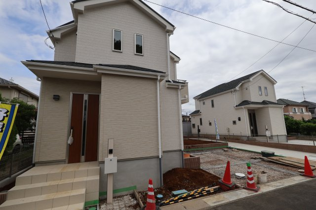 【外観】 | 《仲介手数料無料》上尾市小泉３丁目34-11(A号棟)新築一戸建てハートフルタウン | 撮影日 2025年9月15日 12:00 晴れ