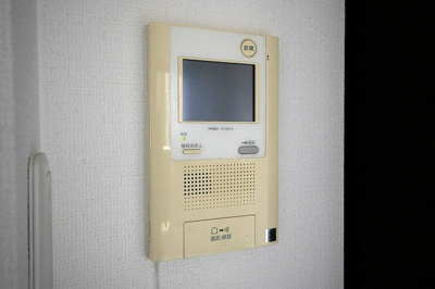 【セキュリティ】 | レジディア新大阪Ⅱ | モニター付きインターホンです