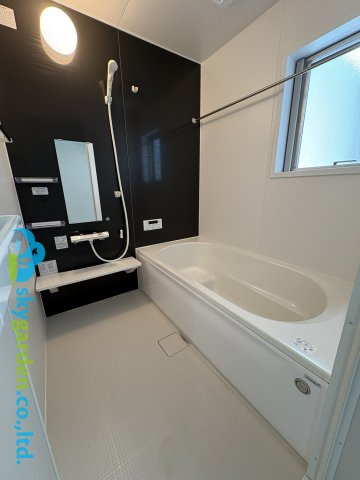 藤沢市亀井野7期　新築戸建　全3棟2号棟の浴室|ゆったり過ごせるお風呂です