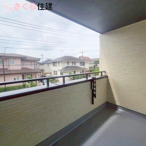 下野市緑3丁目1期　3号棟のバルコニー|インナーバルコニーは突然の雨でもお洗濯の心配はいりません♪