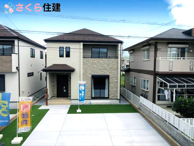 下野市緑3丁目1期　3号棟の外観|駐車場は並列で2台駐車が可能です◎