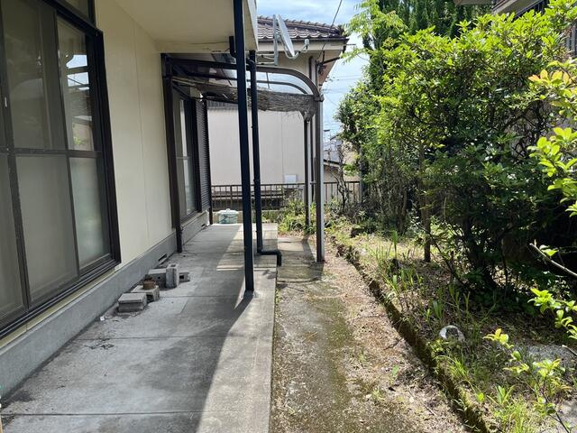 【庭】