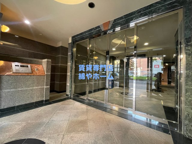 リアンジェ難波のエントランス