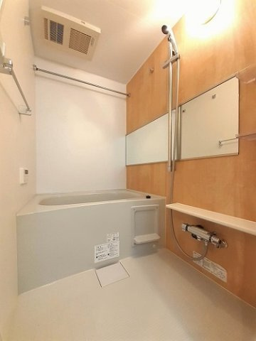 プラムツリー神楽坂の浴室|コンパクトで使いやすいお風呂です