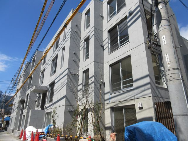 エクサム西新宿