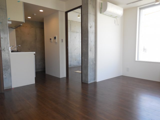 エクサム西新宿の居間・リビング|他の部屋参照