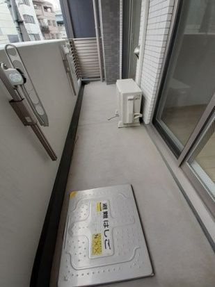 横網　リバーイーストのバルコニー