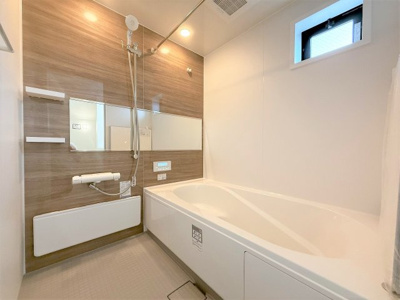 【浴室】 | 【仲介手数料３１０万円が無料！！】■ＬＤＫは２０帖で吹抜け天井■ＺＥＨ水準住宅■３０年保証